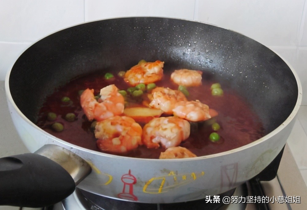 番茄虾仁锅巴怎么做好吃,番茄虾仁锅巴怎么做