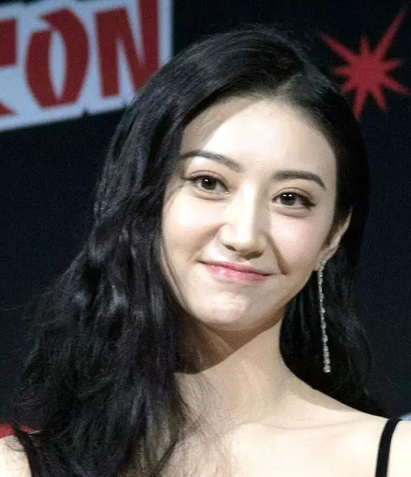 斌姐の私物｜可以素颜，但不可以没有耳环，是它让我的生活发光！