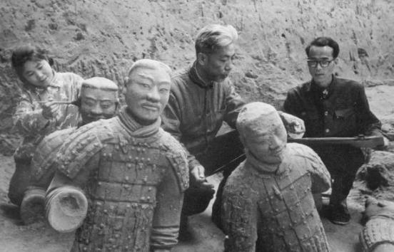 震惊秦始皇修建兵马俑的真正目的,发掘秦始皇兵马俑是真实的吗