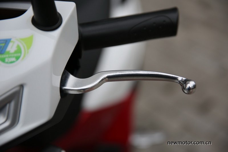 三阳fnx150踏板2021款评测,三阳fnx踏板150带人可以跑山吗