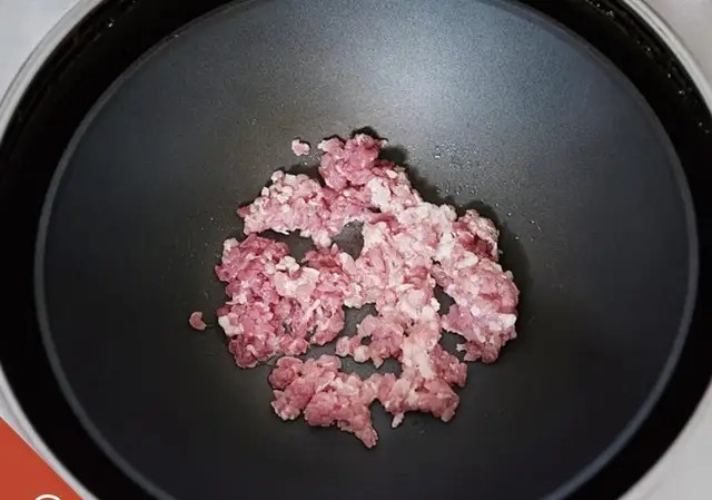 龙口粉丝蚂蚁上树,龙口粉丝蚂蚁上树的最佳炒法