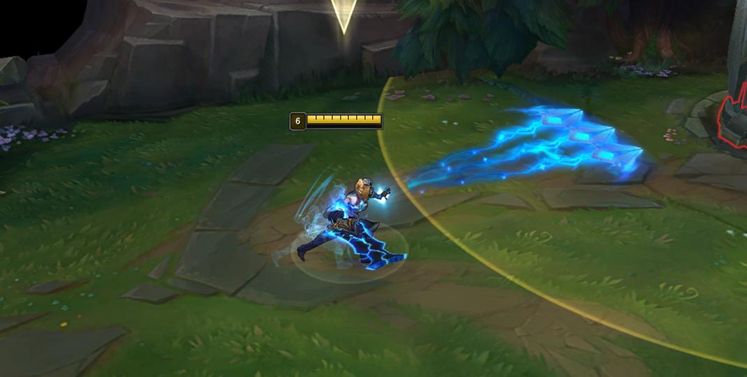 LOL：锐雯很猛*杀虐**国服，职业赛场上却无一席之地，原因在于此