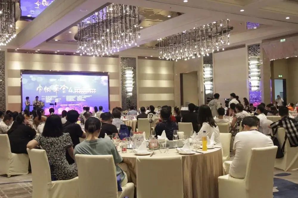 爱车小屋年会,香百年爱车小屋