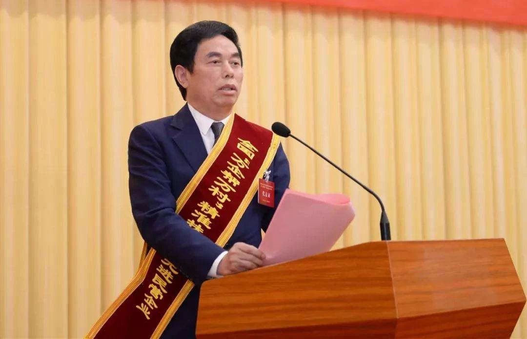 波司登怎么成为中国服装品牌 (国民品牌波司登转型)