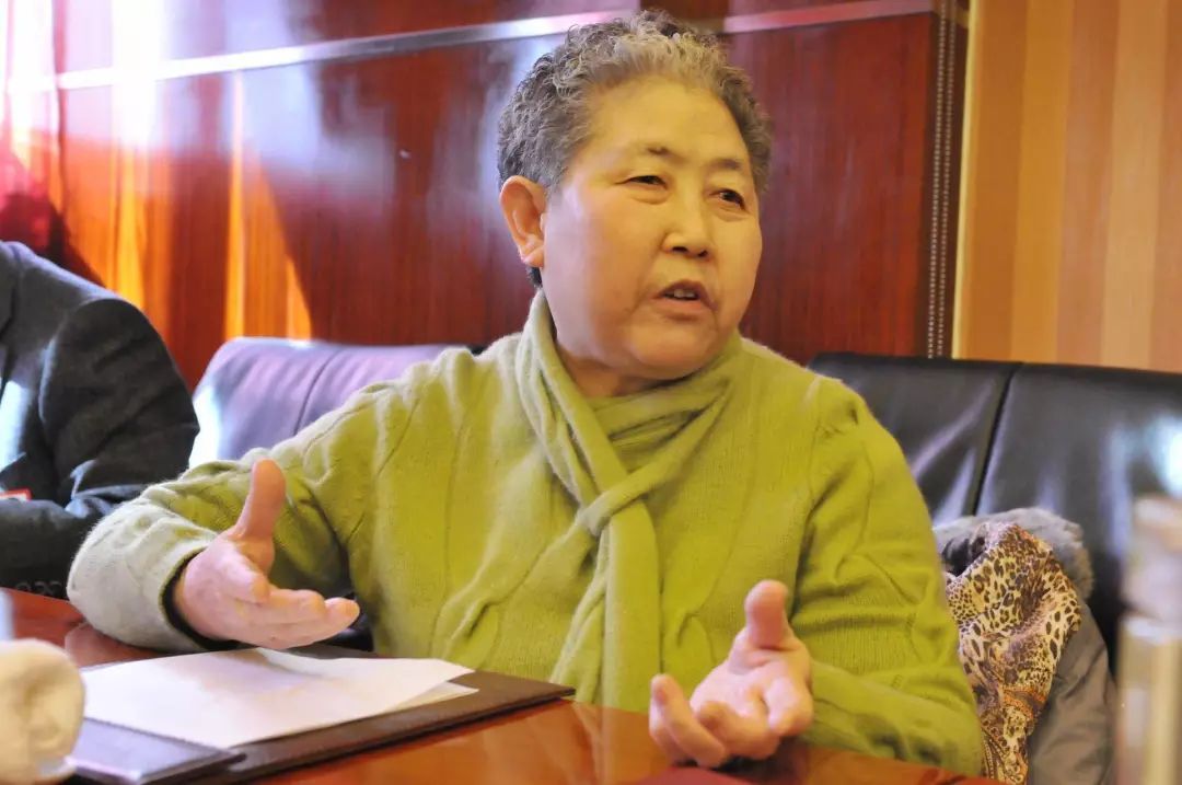 他28岁创业,60岁摆摊几年赚20多亿的真实案例