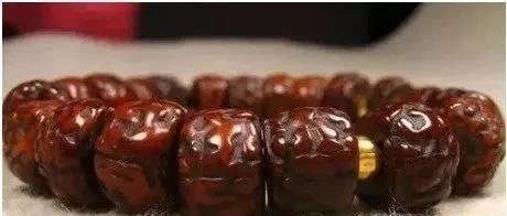 金刚菩提手串和佛珠的区别,金刚菩提手串原籽好还是藏式好