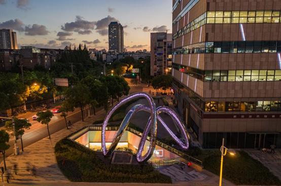 上海有圣诞树的地方,上海魔都圣诞树