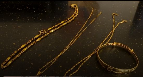 家里黄金首饰卖掉,出售刚买的黄金首饰