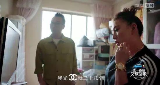 曾被周星驰雪藏，如今开保时捷住上海市中心，38岁范湉湉励志人生