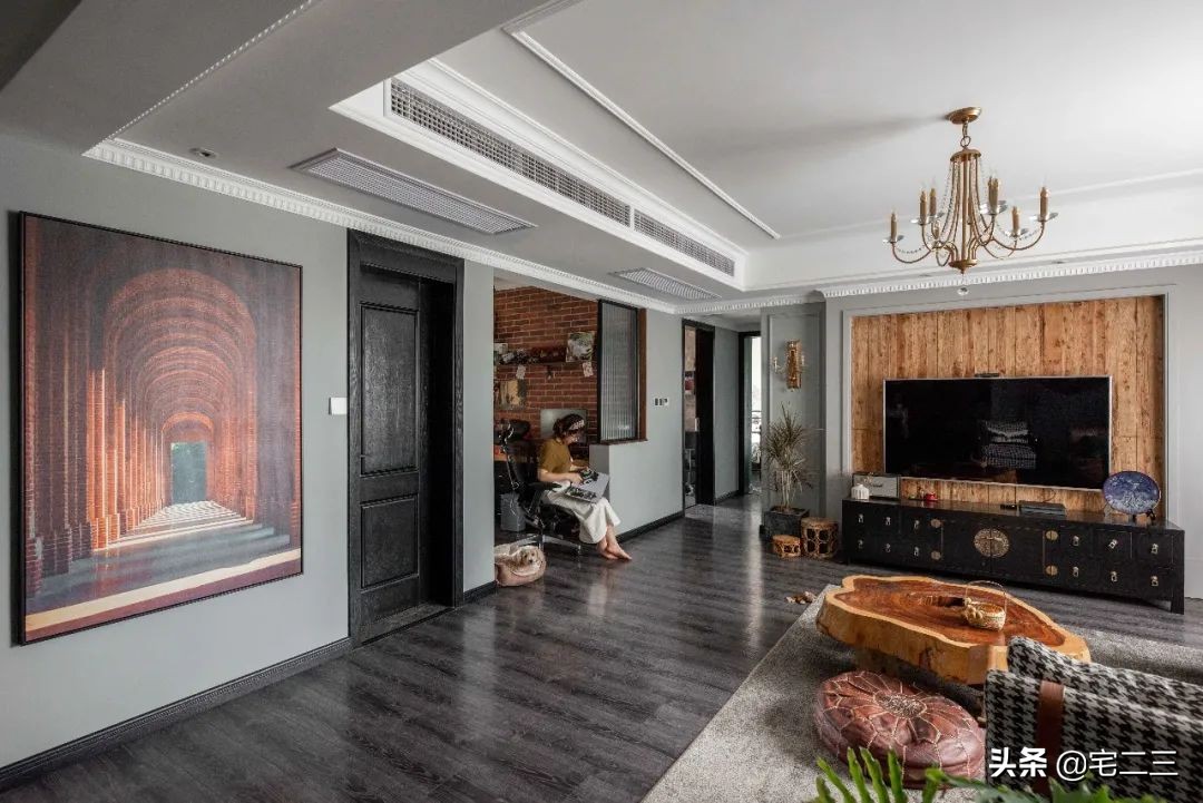 嗜好旧物的90后,用柔软的心构建家中岁月感