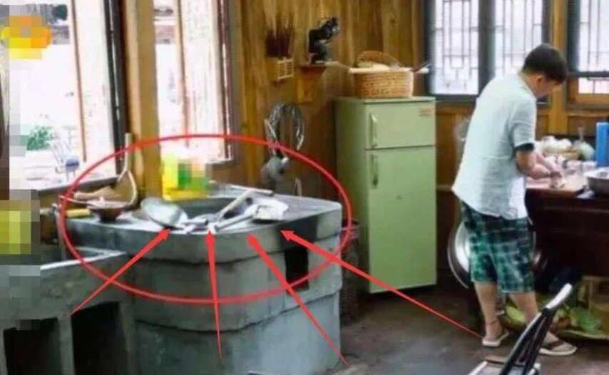 6天前，从“国民偶像”到“娱乐圈厨神”的黄小厨，也翻车了？