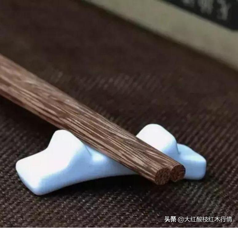 红木和鸡翅木的区别,鸡翅木怪异