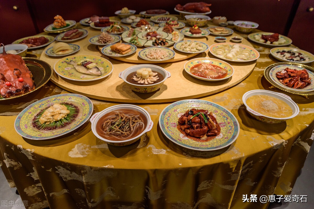 假翡翠是用什么石头做的,假的翡翠是用什么做的