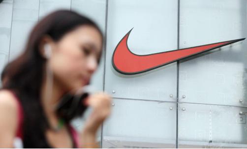 nikelogo色彩与品牌内涵的联系,nike标志创新变化