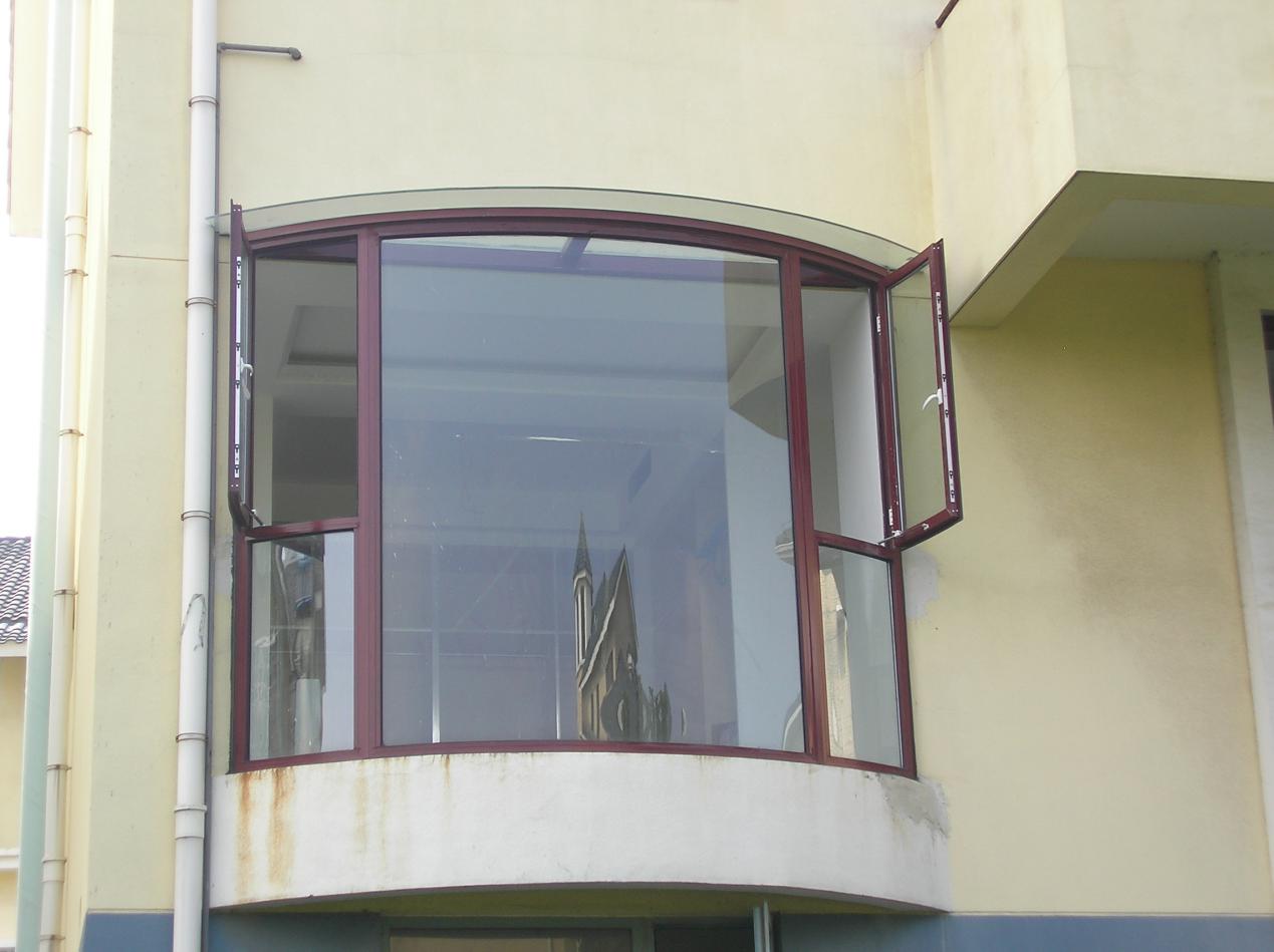 窗户隔热防晒,防风防雨隔热窗