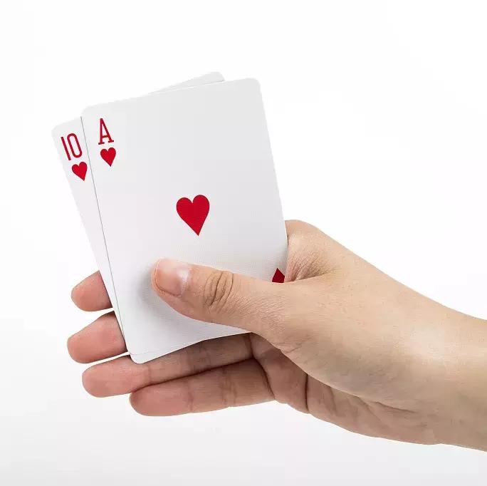 扑克牌颜色预言揭秘,扑克牌玄学是邪术吗