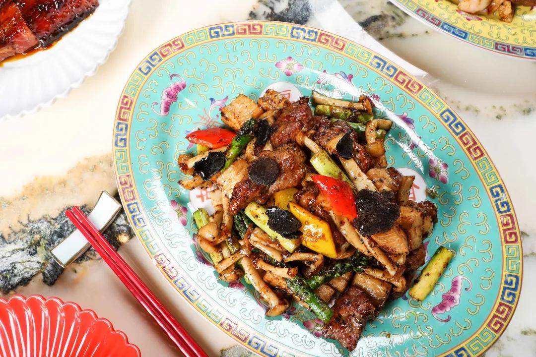 在上海品尝传统囍宴香港味道，感受六七十年代的老香港