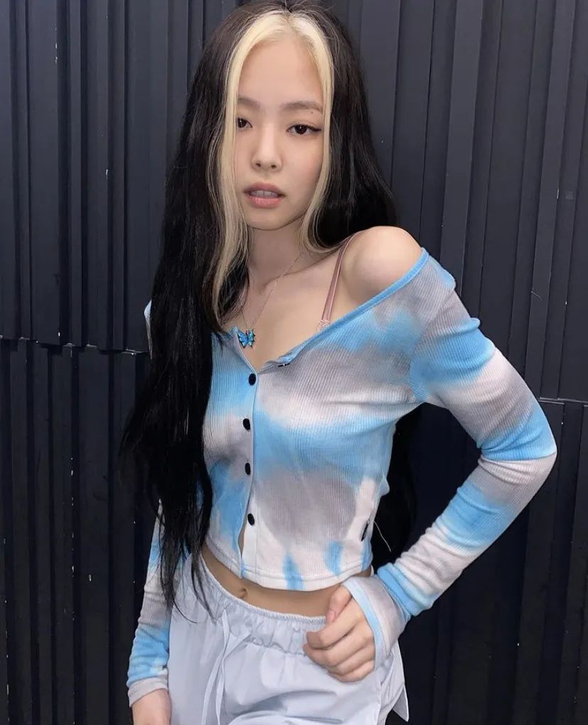 jennie甜酷风穿搭,jennie新造型lisa同款穿搭