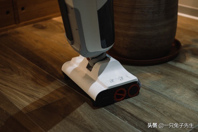 石头智能双刷洗地机t8,石头u10和uwant洗地机测评