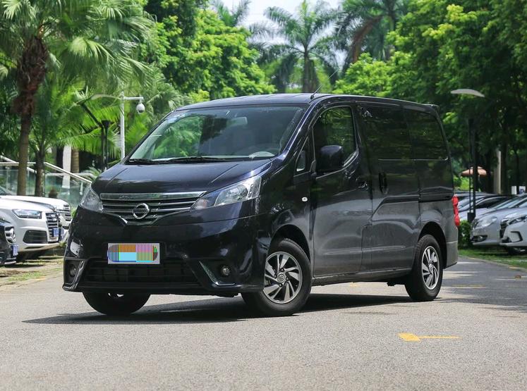 日产nv200报价尺寸,东风日产mpv车型nv200