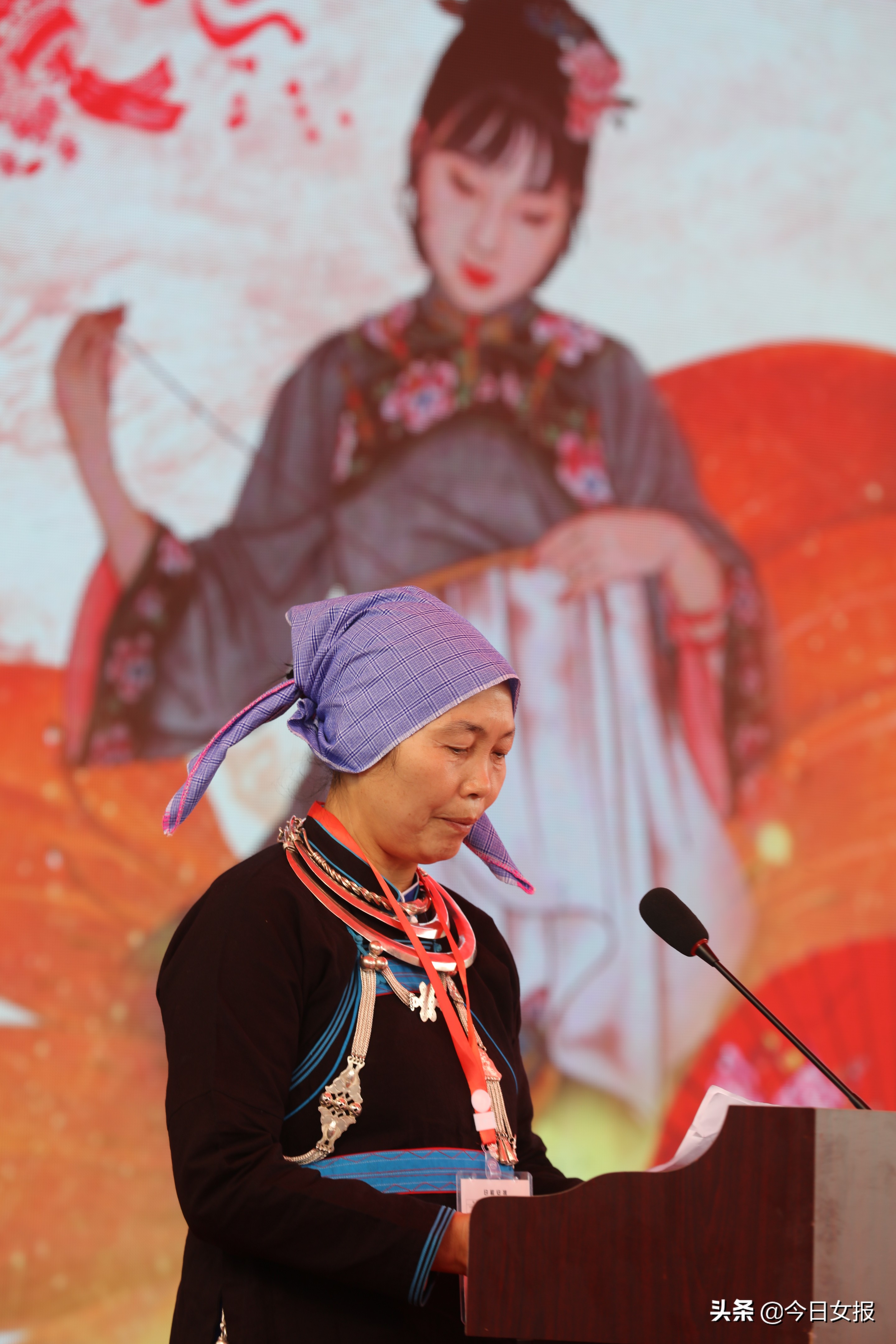 带领村民脱贫致富的村支书,带领村民致富的女大学生村支书