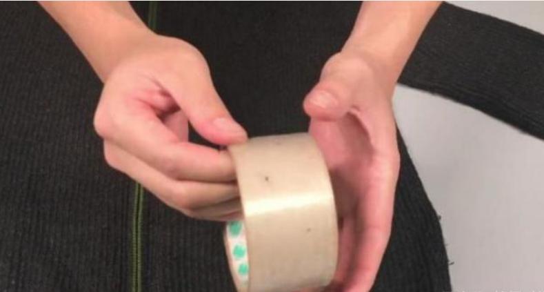 衣服起球太烦人？服装店老板教我这样处理，轻松解决这个小烦恼！