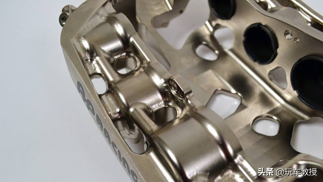 F1钛合金刹车,售价20万?