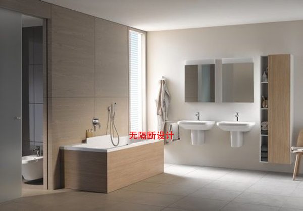 主卧卫生间半墙半玻璃隔断浴缸,卧室玻璃隔断浴缸