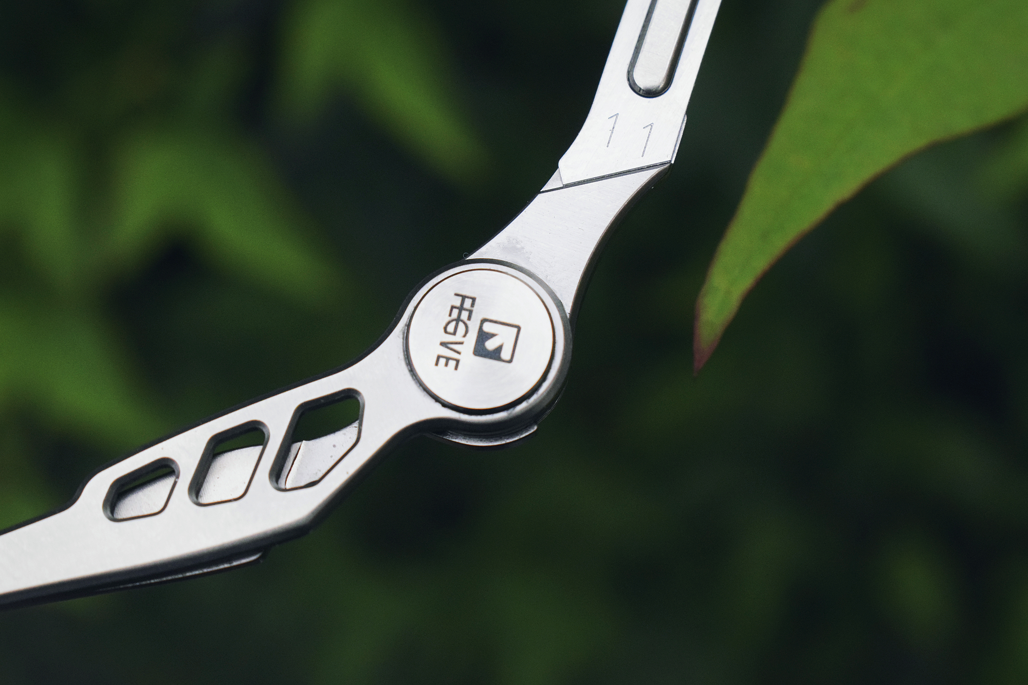 好看，也是实力派！——斐戈钥匙扣美工小刀“啄木鸟”众赏评