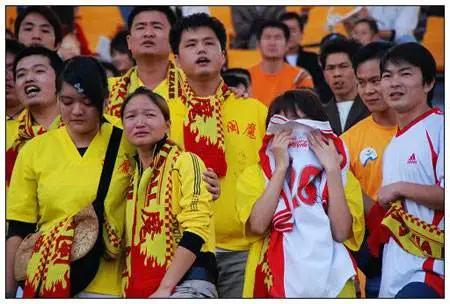 13年，4763天后，新厦足终于归来，这一刻泪流满面