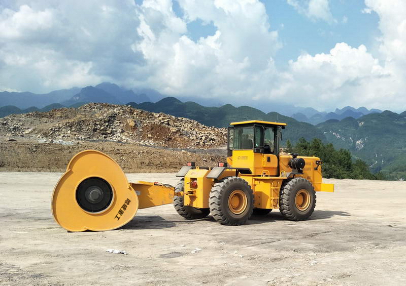 冲击式压路机有哪些型号,冲击式压路机适合哪些工程