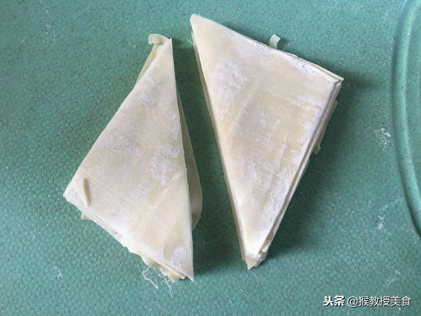 家庭版自制虾肉馄饨，好迷你很好吃，周末做点这一周的早餐都有了