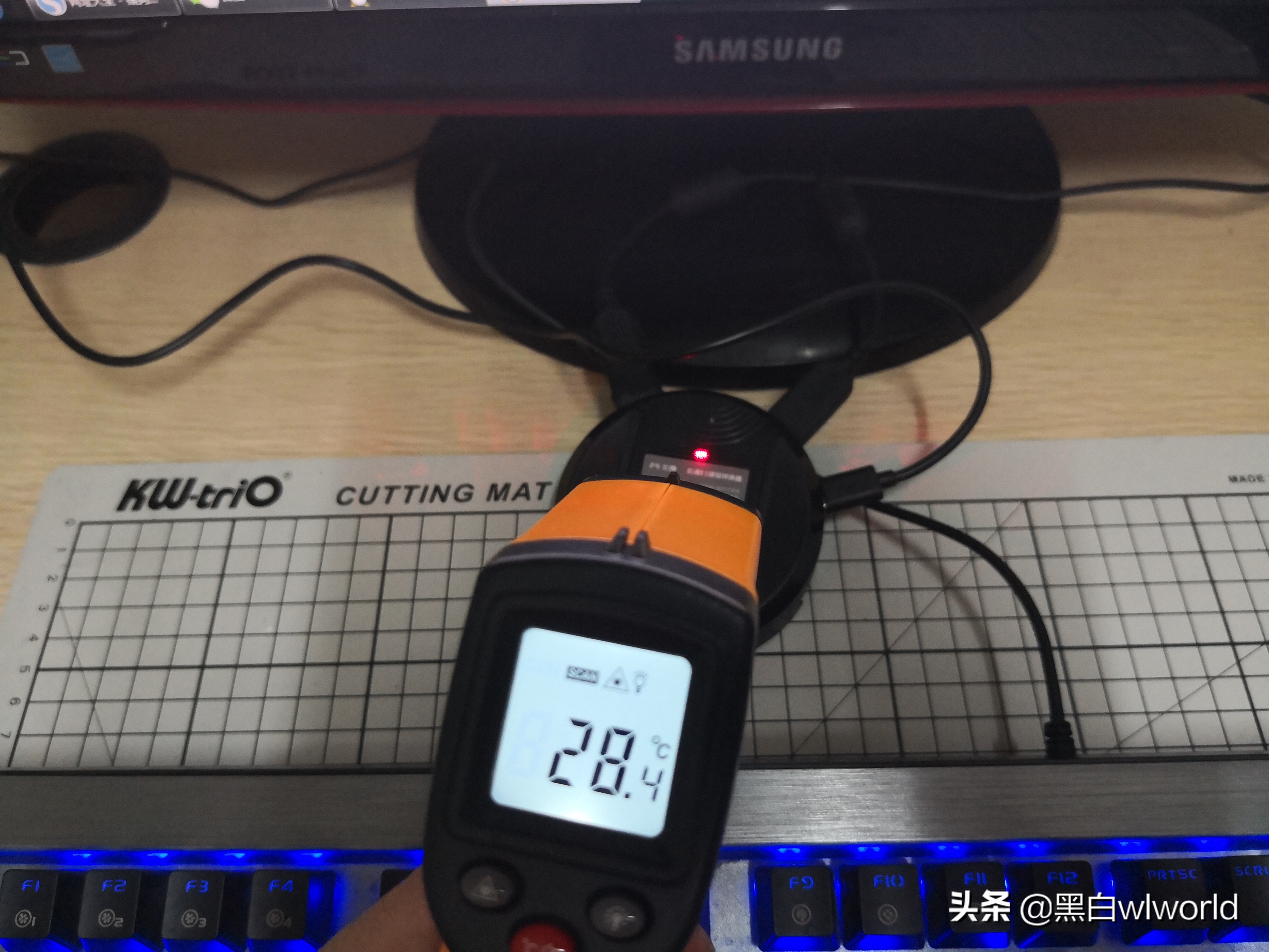 黑匣子助你在和平精英吃鸡如虎添翼,北通E1手游键鼠转换器