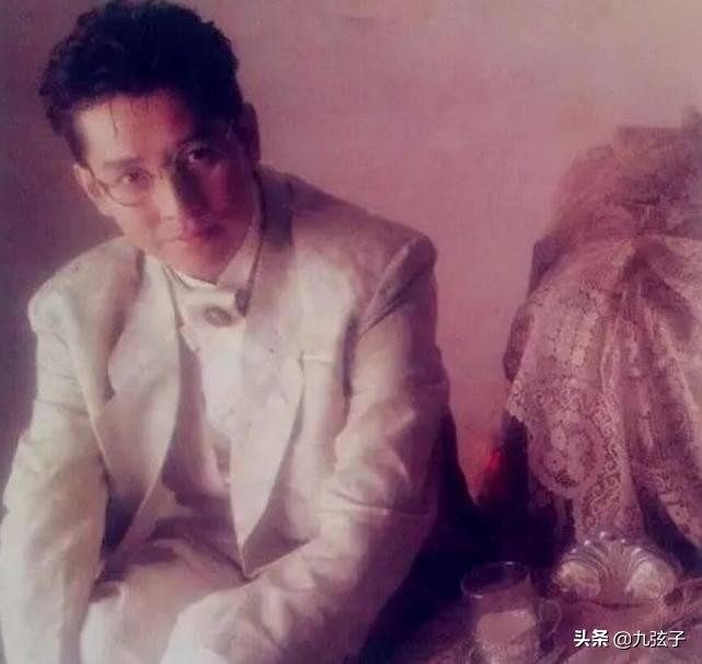 睡粉“惯犯”谭咏麟的瓜