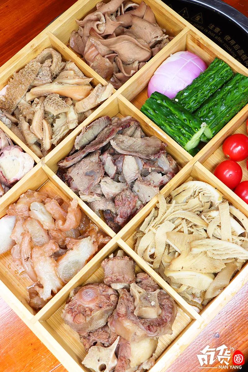 南阳老字号牛肉汤秘制烩面店,南阳第一家牛肉汤烩面