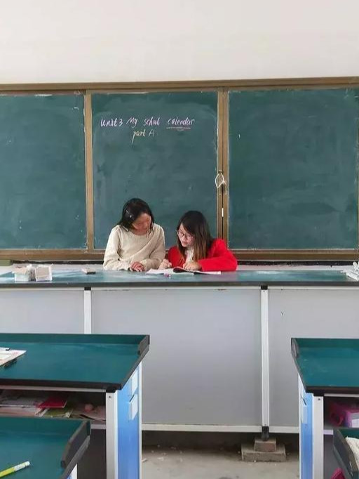 息县张陶中心校江庄小学教师王玲云：学海无涯，学无止境