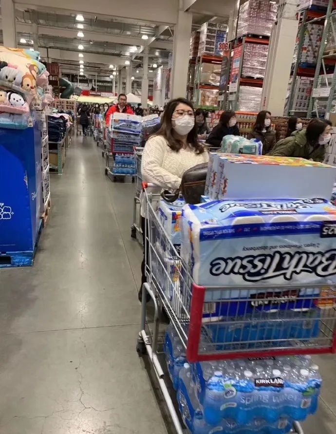 日本人抢购卫生纸的原因,为什么日本人要放厕纸