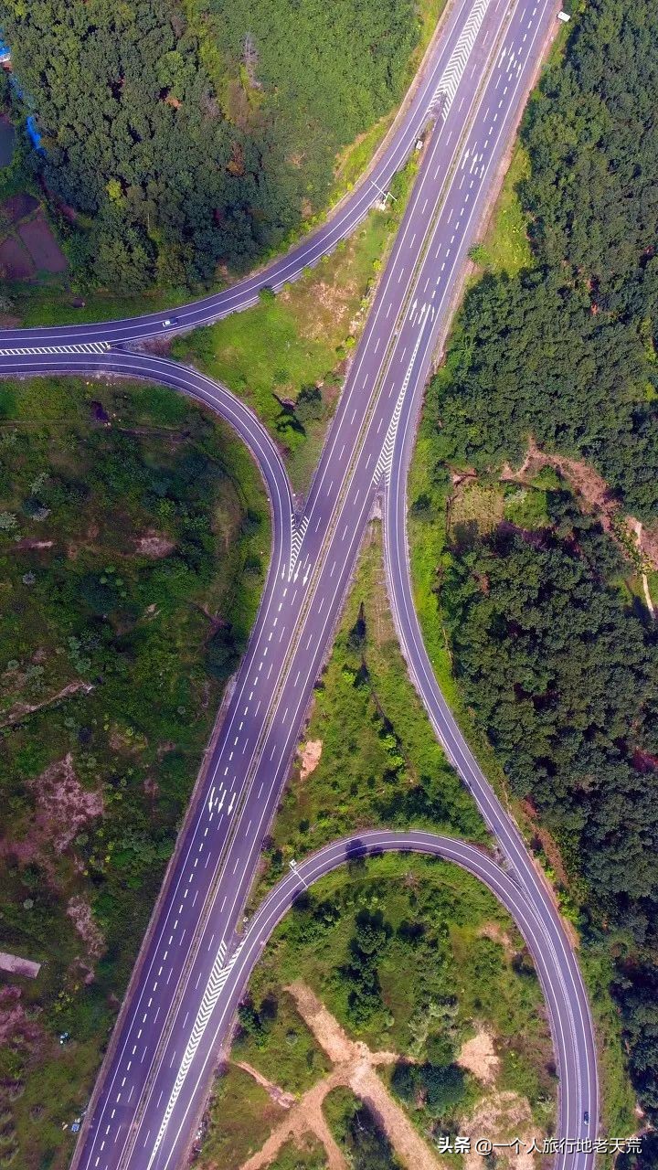 中国最适合自驾游的十条绝美公路,中国最顶级的自驾进藏公路