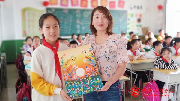 感恩教师节浓浓师生情视频,新昌三小开展教师节感恩教育活动