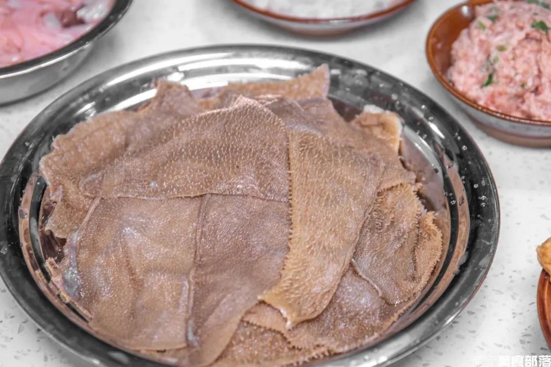 南宁三街两巷排队到深夜的火锅,排队王串串香火锅