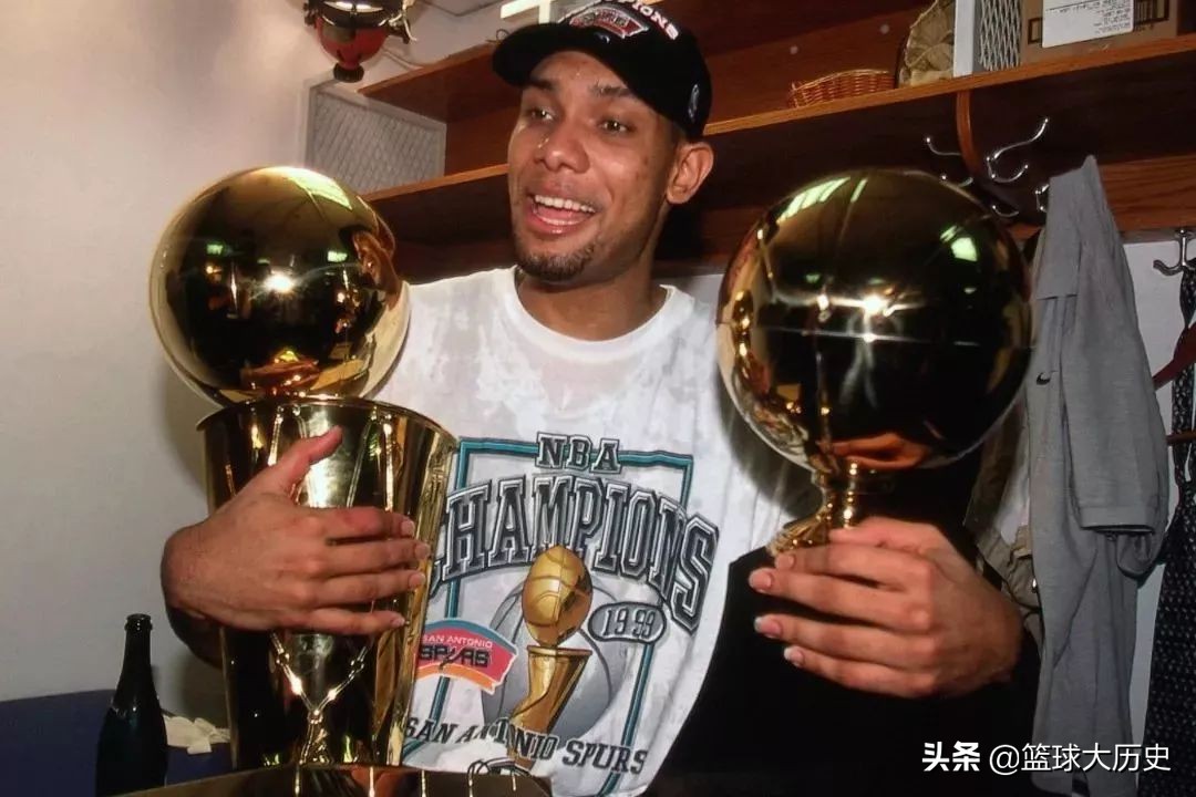 东契奇历史上第二年轻的三双球员,东契奇膜拜诺维茨基