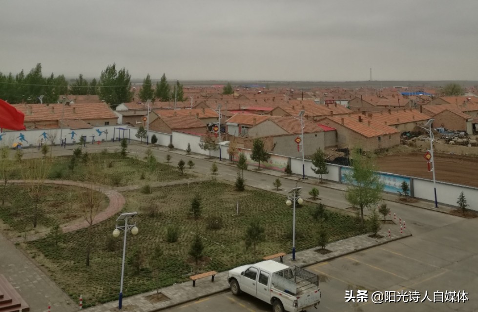 靡靡细雨中,走访乌素图镇