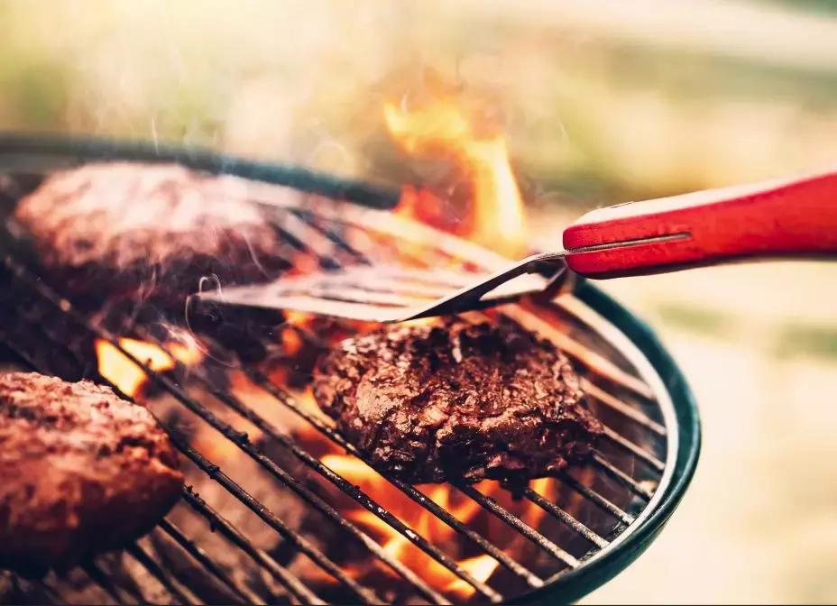 这么热的天出门记得带点孜然,最近出门要注意些什么