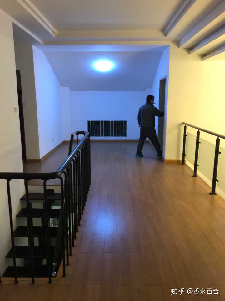 买了高层的人怎么样了,买了顶楼的房子后悔了吗