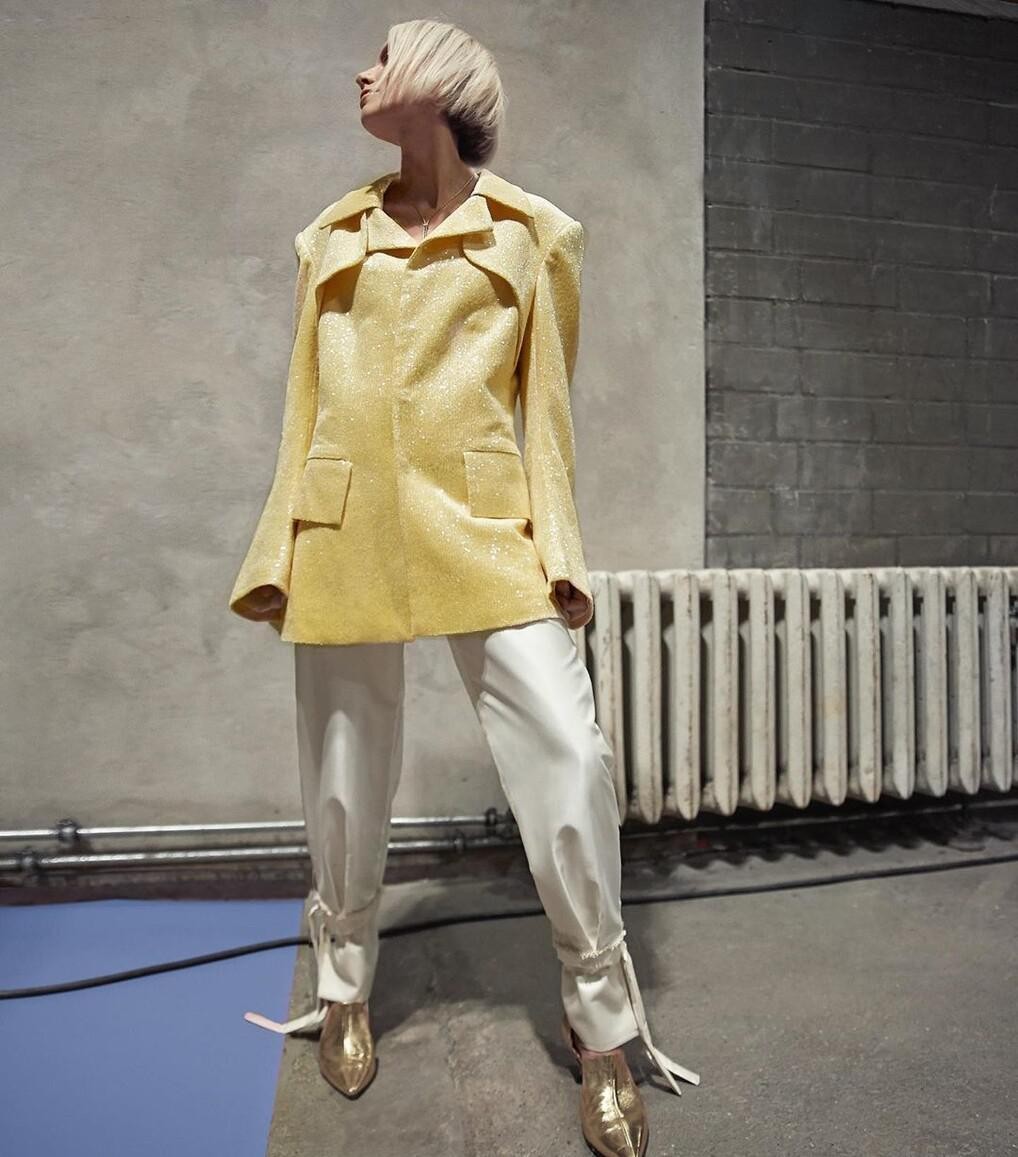 裤子太宽松显得很肥怎么办,裤子太宽松又太长怎么办