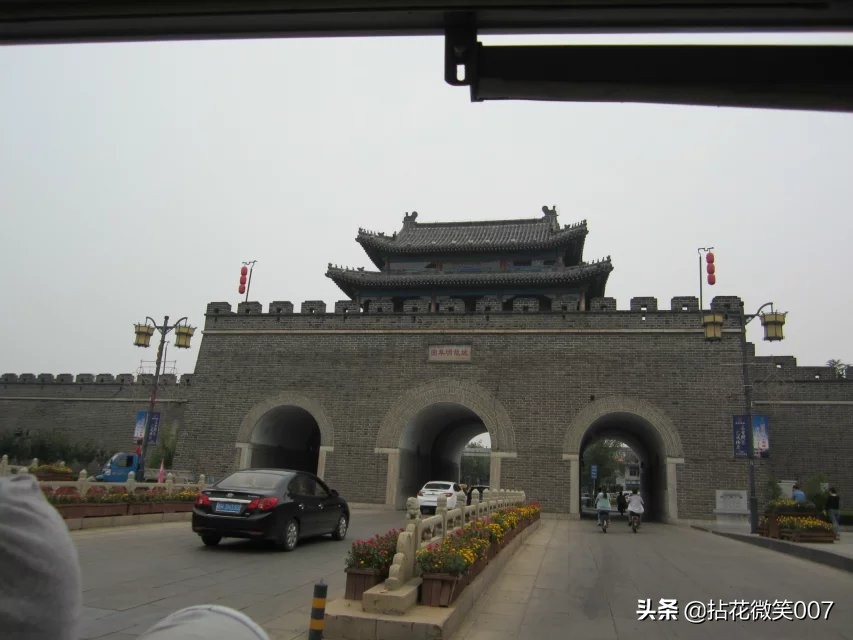 三孔孔府孔庙孔林一日游,孔府与孔庙孔林并称三孔