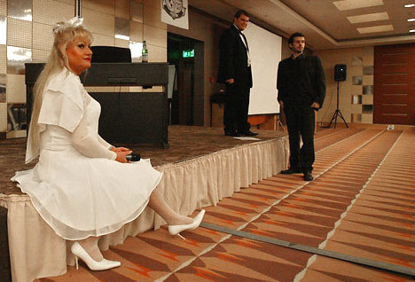 龙爱量(骗)子算啥骗!来看“量子医学”的第一骗——量子机!