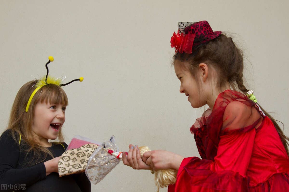 孩子月经初潮家长的正确做法,女孩子月经初潮家长应该怎么说