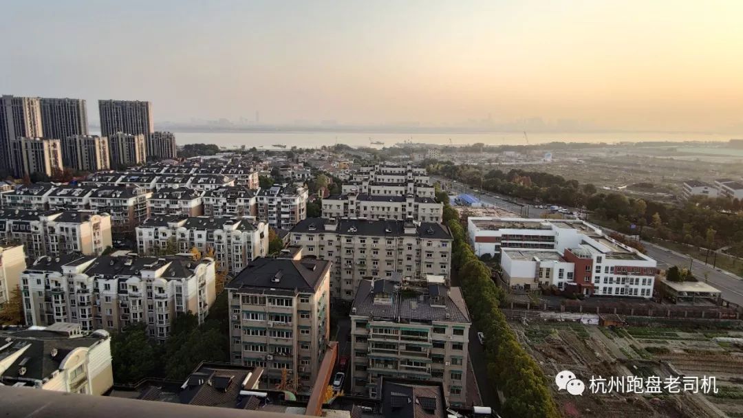 交付了没办房产证可以卖吗,交付一年未办房产证能退房吗