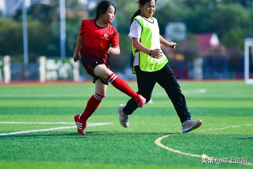 奔跑的少年足球场,信阳市奔跑吧少年篮球比赛